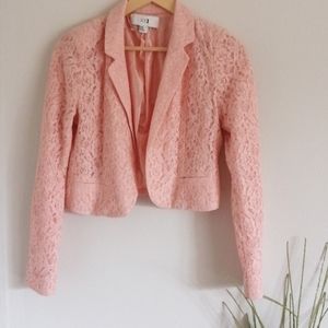 Peach crop blazer lace Forever 21